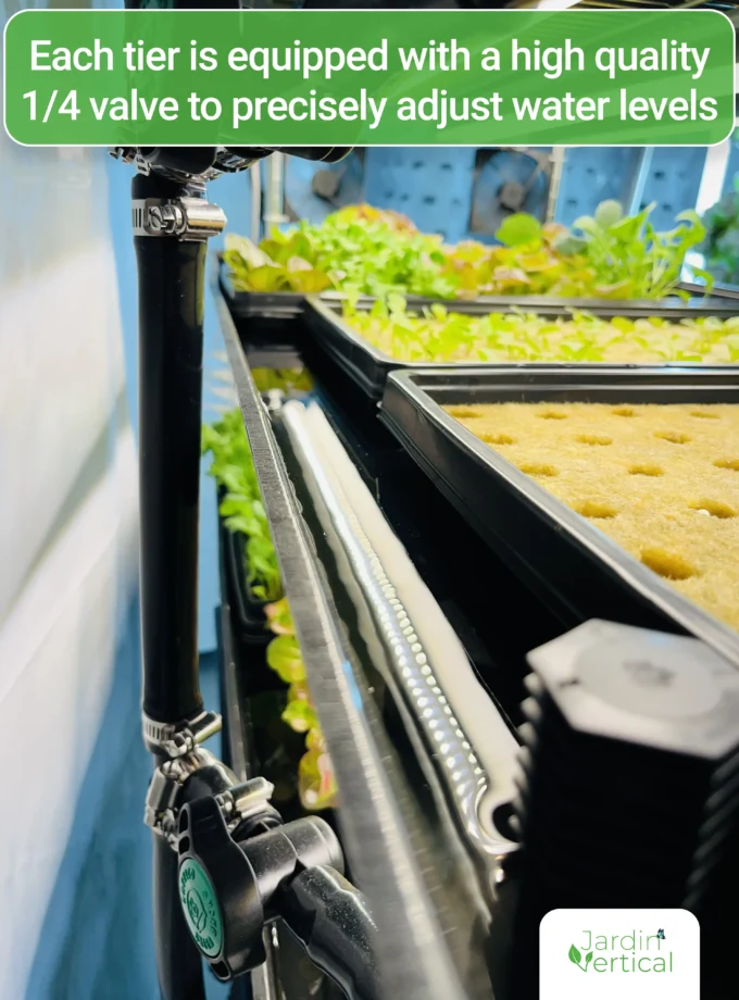 Fully automated seedlings and microgreens growing station